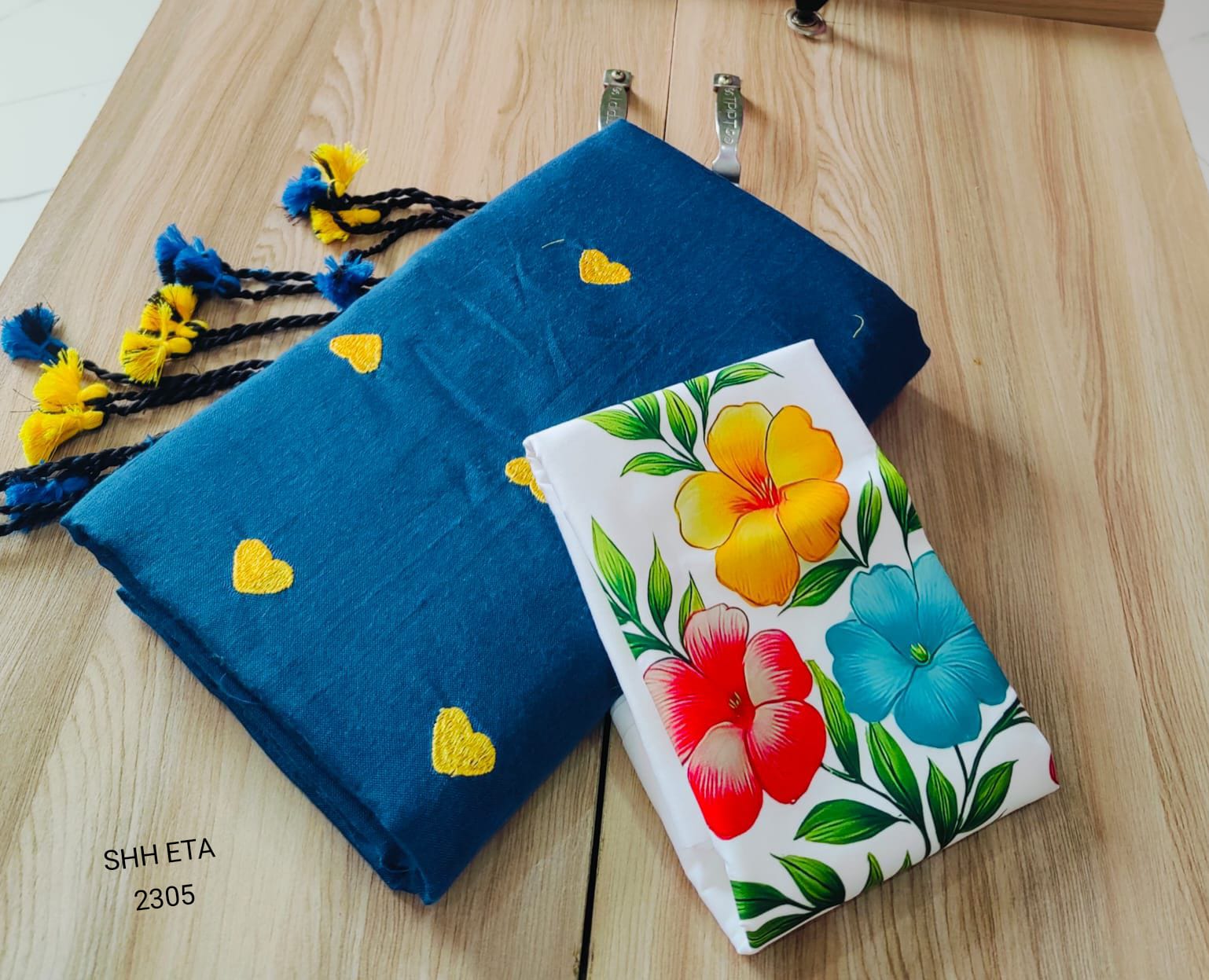 Heart Embroidery Mul Cotton Handloom Saree